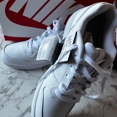 【新品・未使用】NIKE エバノン　LOW スニーカー　メンズ　28㎝