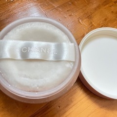 CHANEL オー　タンドゥル　フレグランスパウダーの画像
