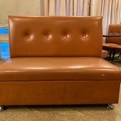 コーヒーテーブルとソファをお譲りしますの画像