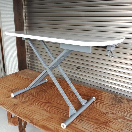 ■美品  昇降式テーブル  ホワイト