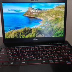 赤富士通　高性能5世代Core i5搭載 大容量高速SSD256G　高画質2K（2560×1440）IPS液晶搭載　メモリ大容量8G　　軽量持ち運び　CDDVD内蔵　HDMI出力 USB3.0 Wifi対応の画像