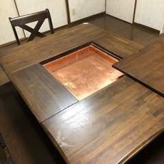 カリモク囲炉裏テーブル（椅子付き・6人用）の画像