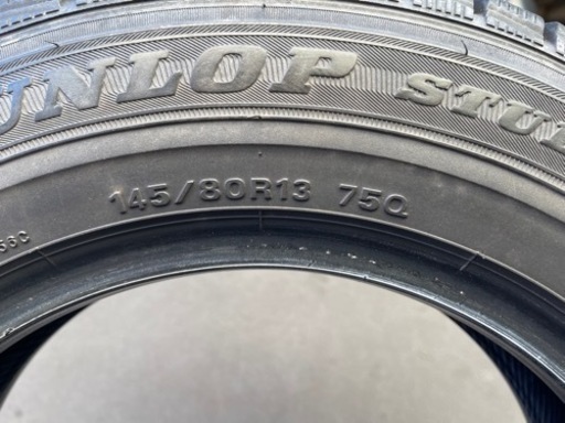 はめ替え工賃込み！145/80R13 ダンロップスタッドレス中古4本セット！軽自動車