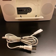 問題なく使えます！CDラジカセです。の画像