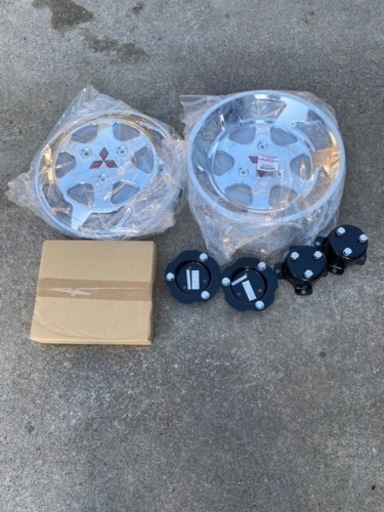 三菱ふそうキャンターホイルキャップ