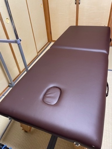 【美品】マッサージ　エステ　ベッド
