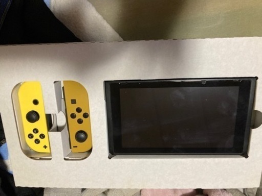 Nintendo Switch LET'S GO ピカチュウ イーブイ Edition