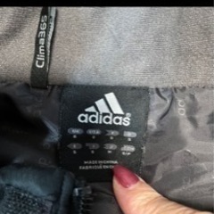 adidas ハーフジャケットの画像