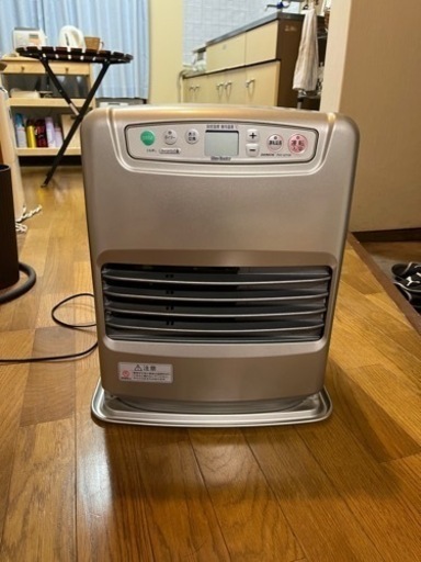 石油ファンヒーター（ダイニチ　ブルーヒーター）
