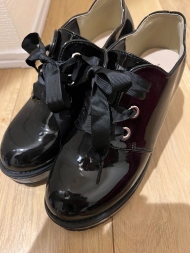 黒のシューズ