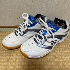 バドミントンシューズ　ヨネックス　24cm ほぼ未使用