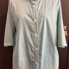 ハイネック　ジャケット風ブラウス　スカイブルー　ゆったり　美品