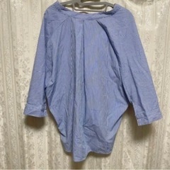 ストラップ　シャツの画像
