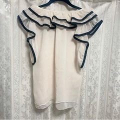 フリルトップスの画像