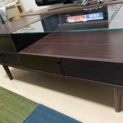 リビングに！多機能テーブル　鏡内蔵ドレッサーとしても