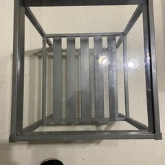 サイドテーブル
