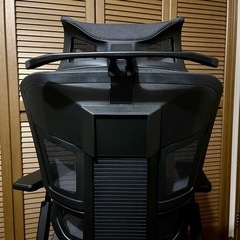 フットレスト付き高機能ワークチェアGrowSpica Proの画像