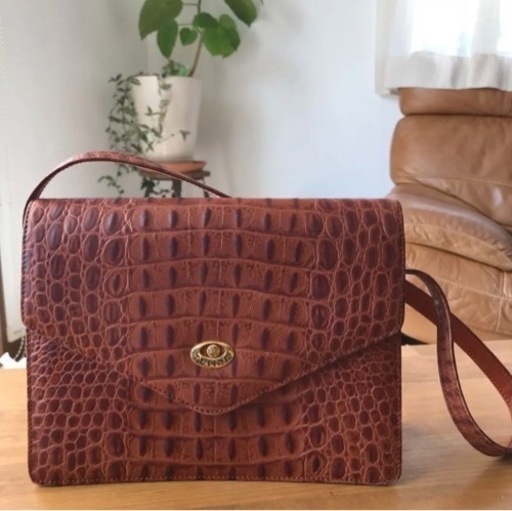 TETINE ハンドバック　ショルダーバッグ　本革