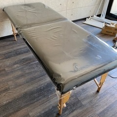 施術用折り畳みベット①