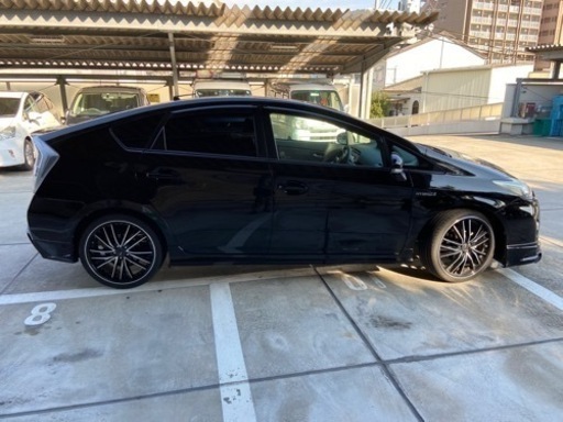 低走行TOYOTAプリウス30sツーリング