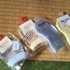 新生児用　肌着、　　新品靴下の画像