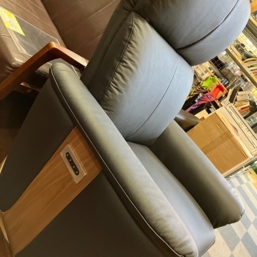 9/14 値下げ致しました！⭐️美品⭐️NITORI 2モーター電動チェア ニトリ 3381