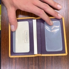 VUITTONカードケース