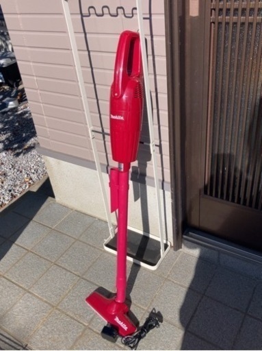 【美品】マキタ　充電式クリーナー
