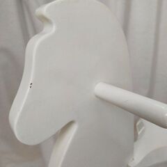 木馬　白　塗装剥がれありの画像