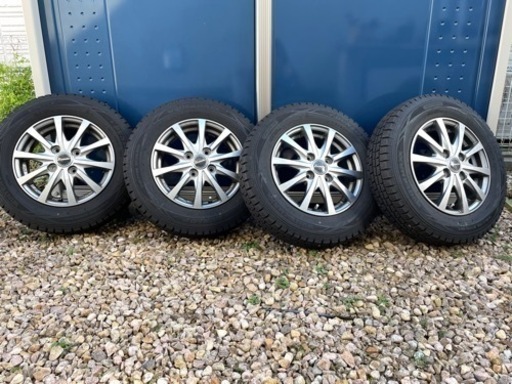 (取引き決定しました)スタッドレスタイヤ　4本まとめ売り