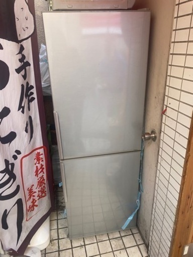 取引中。冷蔵庫2016年製