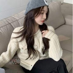 ニットカーディガンの画像