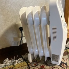 アイリスオーヤマ　　ミニオイルヒーター