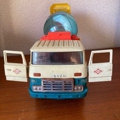 ISUZU トラック おもちゃ レトロ ミキサー車 の画像