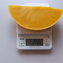 日本蜜蜂の100％蜜蠟　約246gの画像