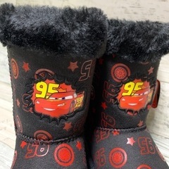 新品箱付き⭐️ 箱付き⭐️カーズ マックイーン ブーツ 17.0cm ムートンブーツ モコモコの画像