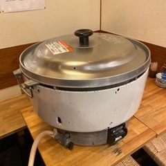 【取りに来て頂ける方限定】4升炊き業務用炊飯器の画像