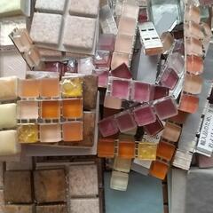 廃材のタイルの画像