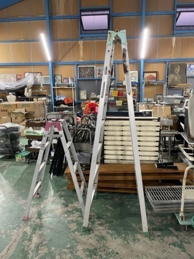 アルインコ製の脚立☆中古品ですがまだまだ使えます?２つセット