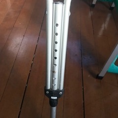 アルミ　調整式松葉づえセットの画像