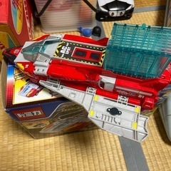 トミカ、プラレールの画像