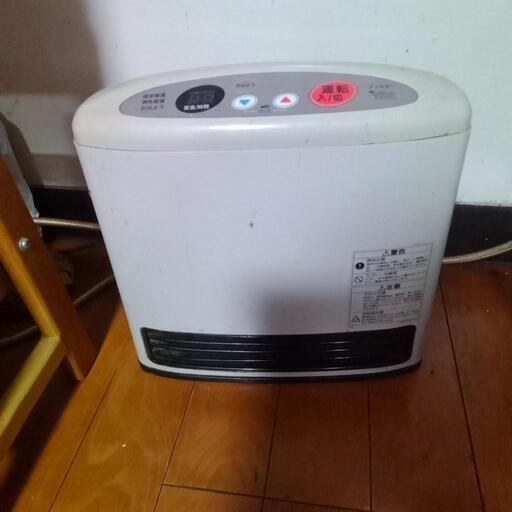 ガスファンヒーター