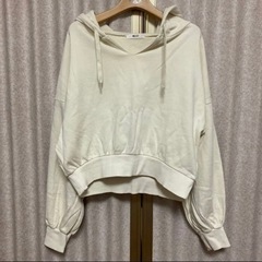 WEGO バックロゴピグメントキーネックパーカーの画像