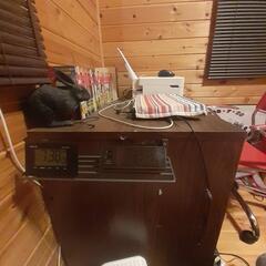 机と椅子の画像