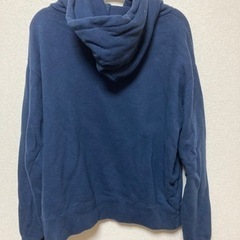 8 パーカー　紺色　Mサイズの画像
