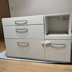 Kitchen cabinets の画像