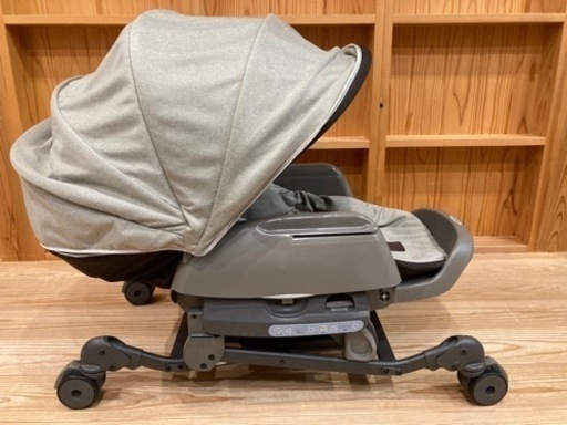 【美品・福島県内お届け可】コンビ 電動ゆりかご ネムリラ EG