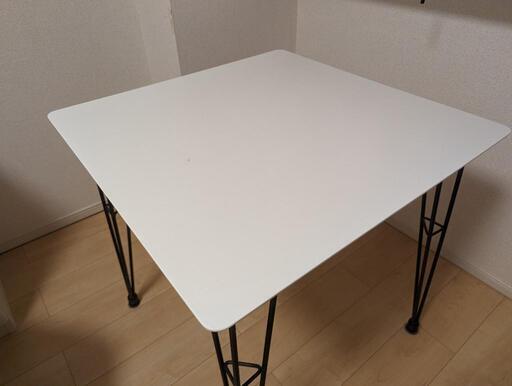 ダイニングテーブル