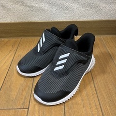 【美品・1回のみ使用】アディダスキッズシューズ15センチの画像
