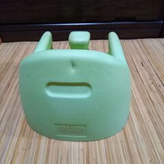 歩行器、　バンボのようないすの画像